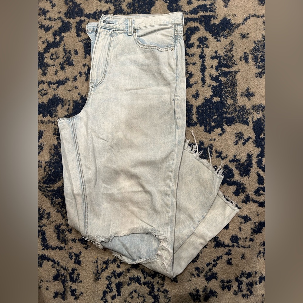 American Eagle Distressed Mom Jeans